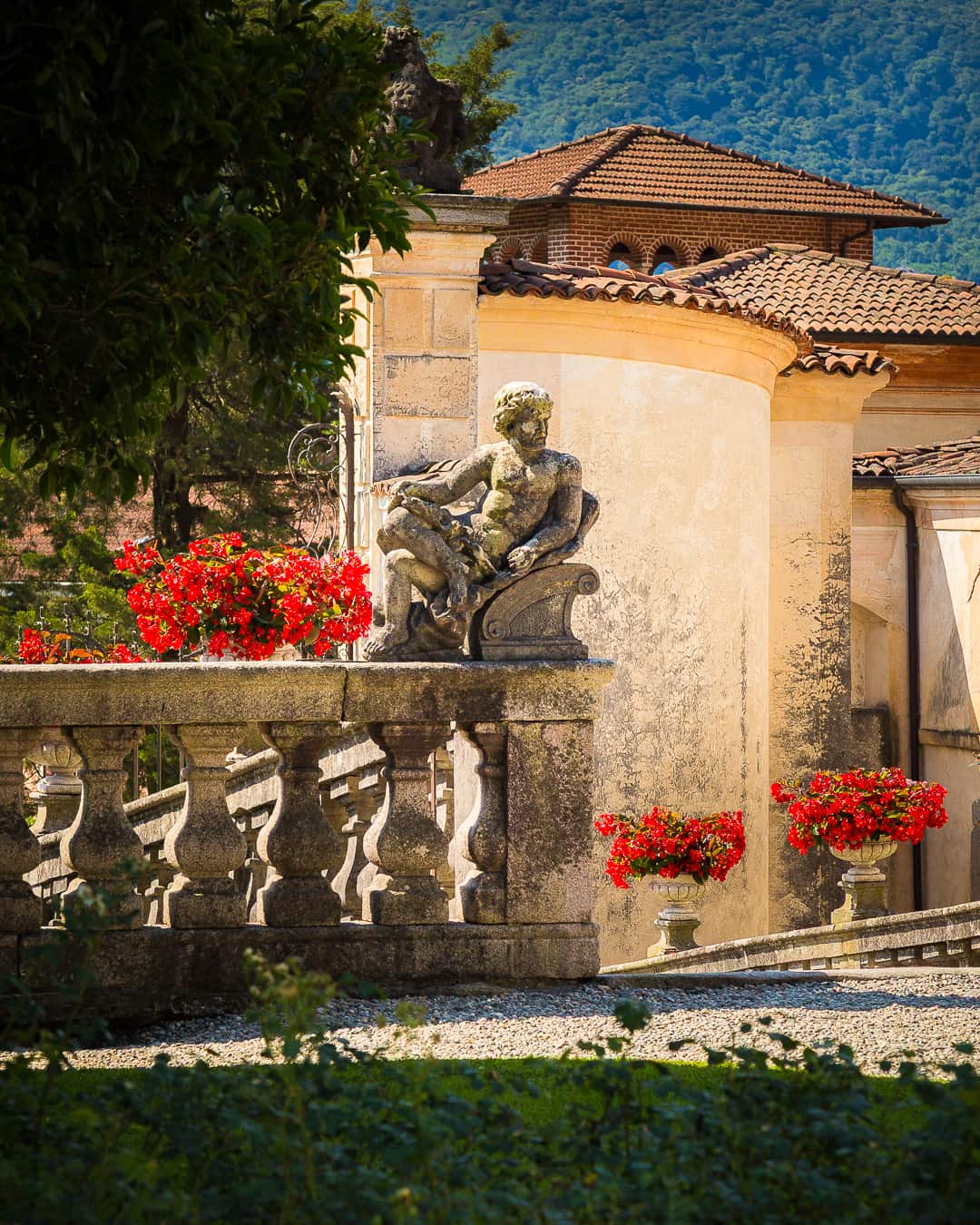 Prospettiva scenografica delle terrazze che caratterizzano il parco